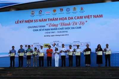 Đà Nẵng: Hơn 3.000 người đi bộ vì nạn nhân chất độc da cam